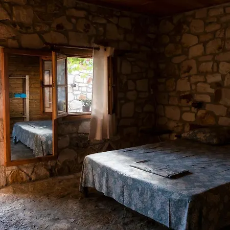 Filoxenia - The Place Of Experience Penzion Himarë