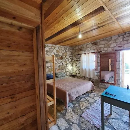 Gasthuis Filoxenia - The Place Of Experience Himare
