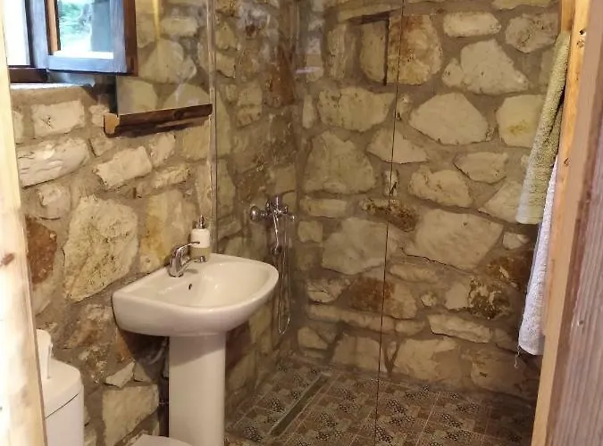 Filoxenia - The Place Of Experience 希马拉