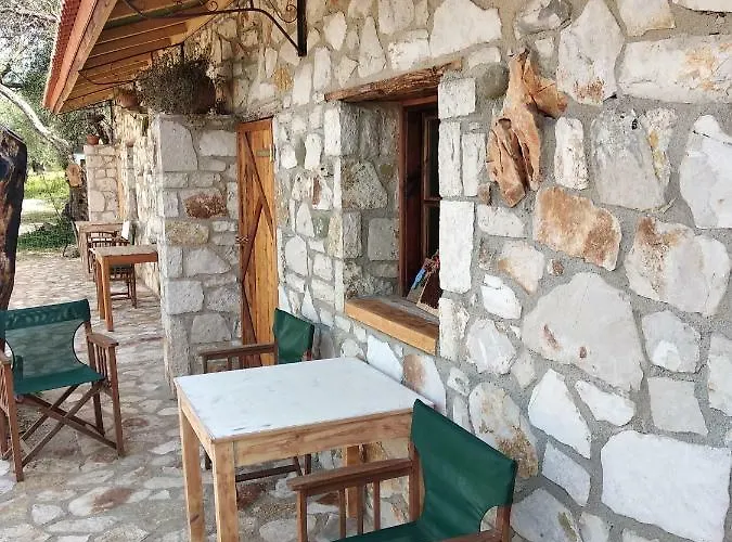 Filoxenia - The Place Of Experience 招待所 希马拉